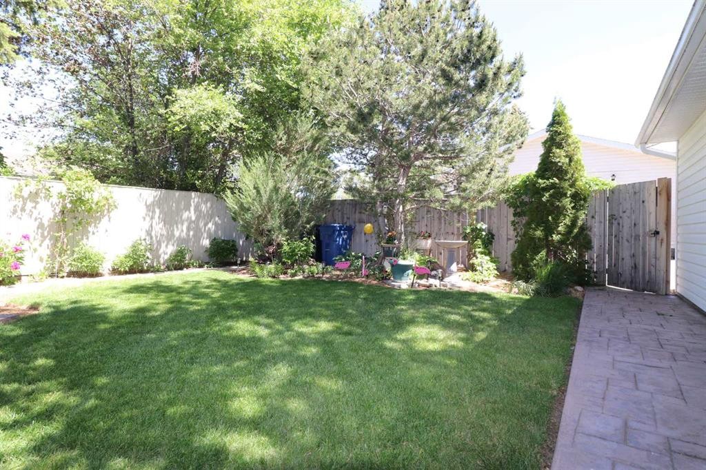 









1723


Lakemount

Boulevard South,
Lethbridge,




AB
T1K 3K5

