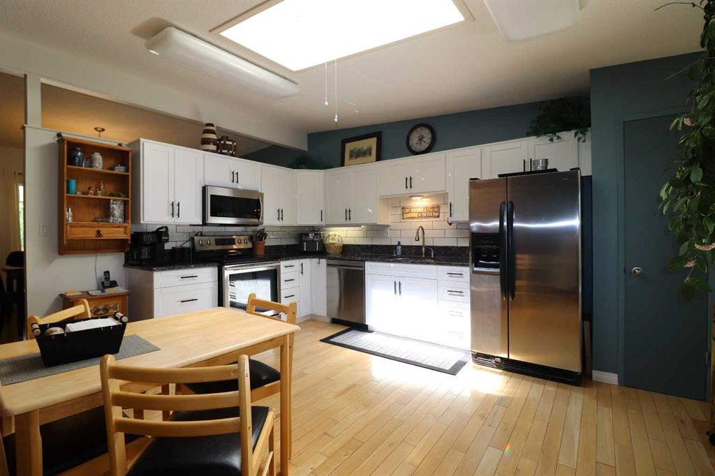 









1723


Lakemount

Boulevard South,
Lethbridge,




AB
T1K 3K5


