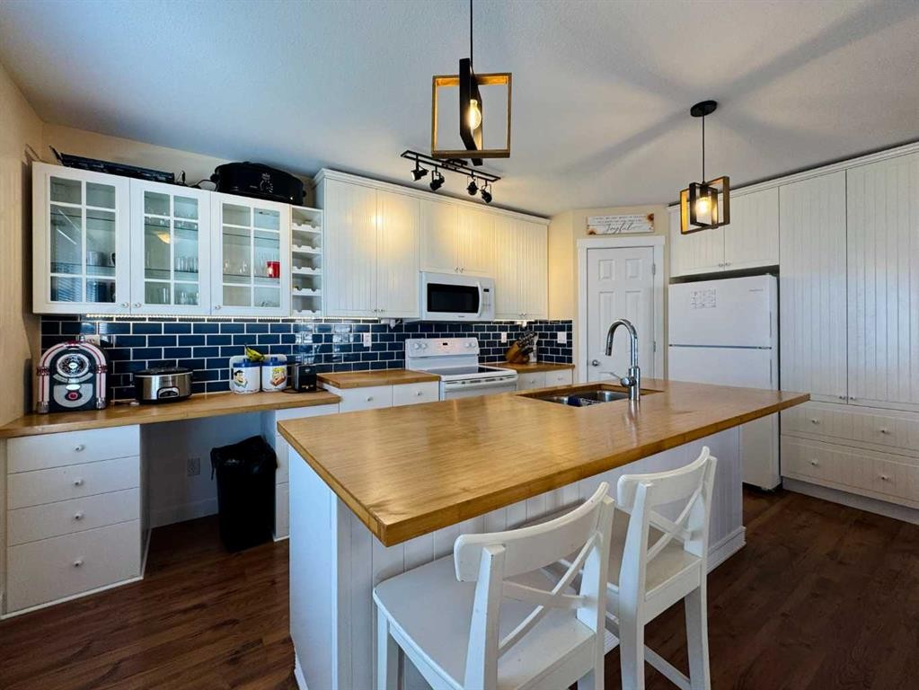 









86


Riverstone

Boulevard West,
Lethbridge,




AB
T1K 7X5

