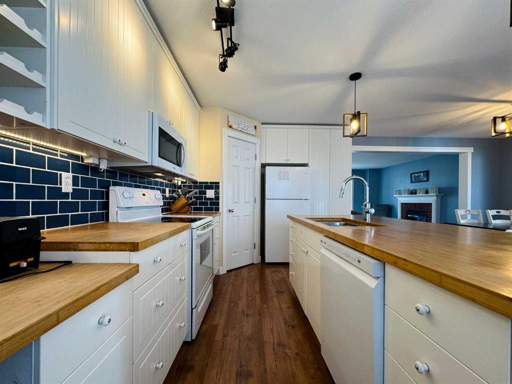 









86


Riverstone

Boulevard West,
Lethbridge,




AB
T1K 7X5

