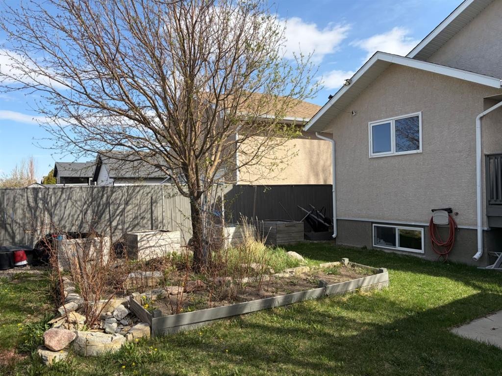 









43


Riverwood

Manor West,
Lethbridge,




AB
T1k 7X3

