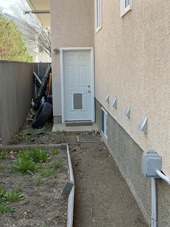 









43


Riverwood

Manor West,
Lethbridge,




AB
T1k 7X3

