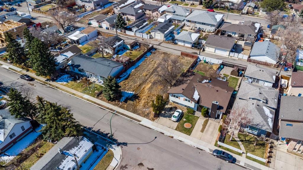 









1008


9 Street North

,
Lethbridge,







AB
T1H 1Z8

