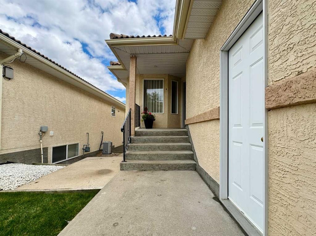 









398


Canyon

Boulevard West, 1,
Lethbridge,




AB
T1K 6V2

