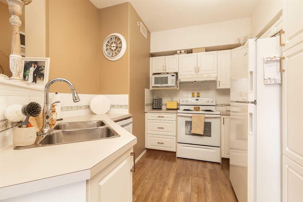 









2020


32

Street South, 416,
Lethbridge,




AB
T1K 7T9

