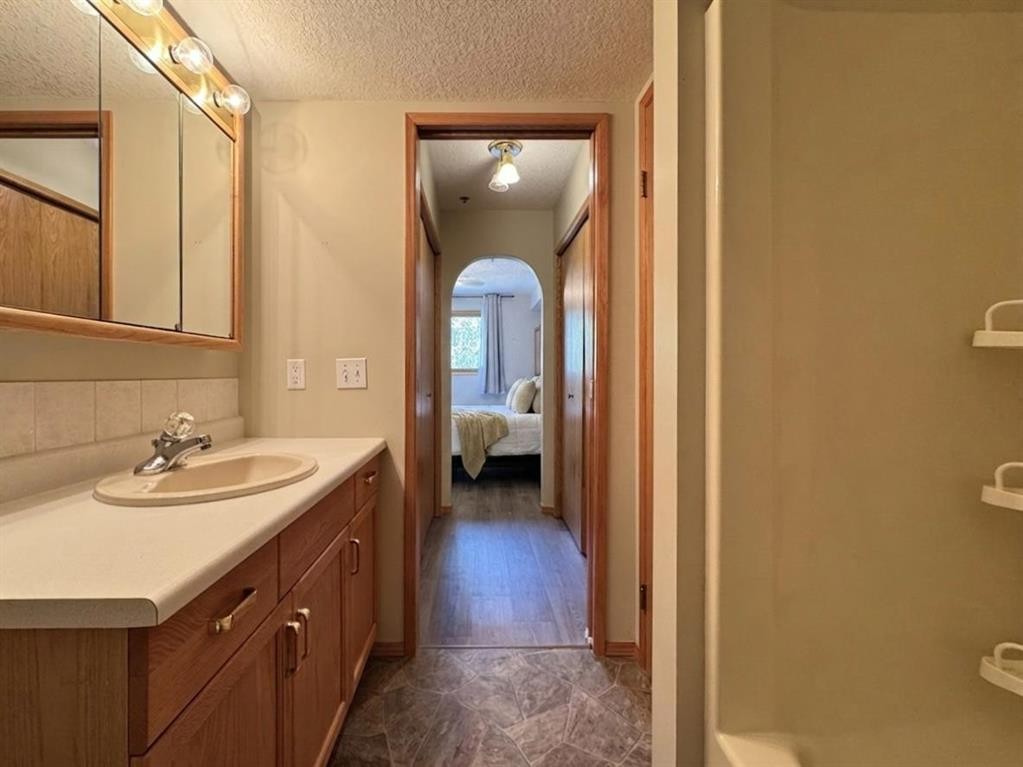 









75


1

Avenue South, 208,
Lethbridge,




AB
T1J 4R2

