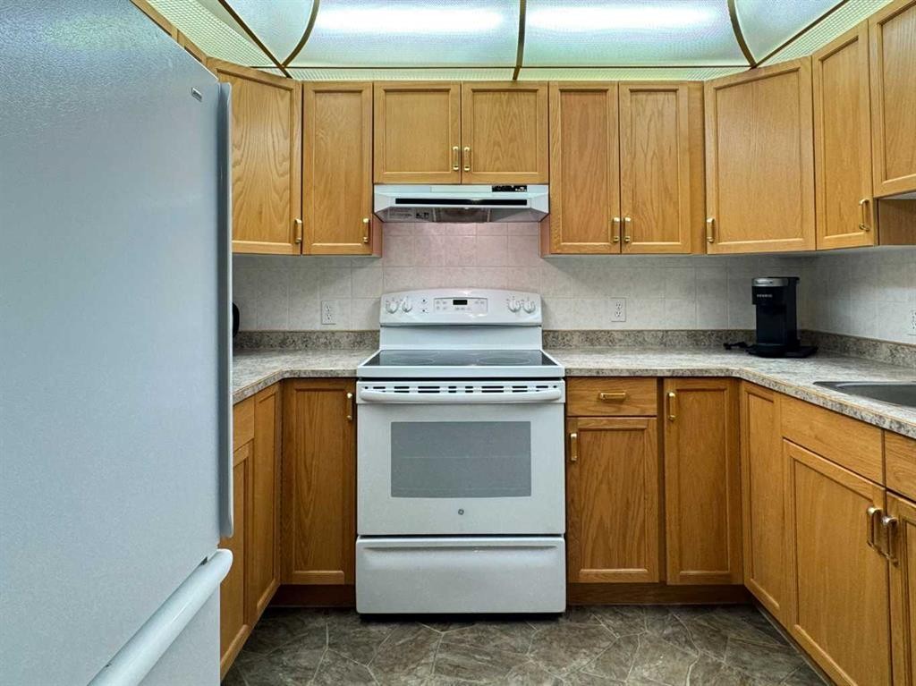 









75


1

Avenue South, 208,
Lethbridge,




AB
T1J 4R2


