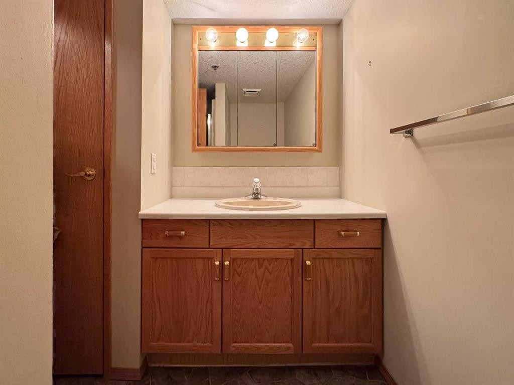 









75


1

Avenue South, 208,
Lethbridge,




AB
T1J 4R2

