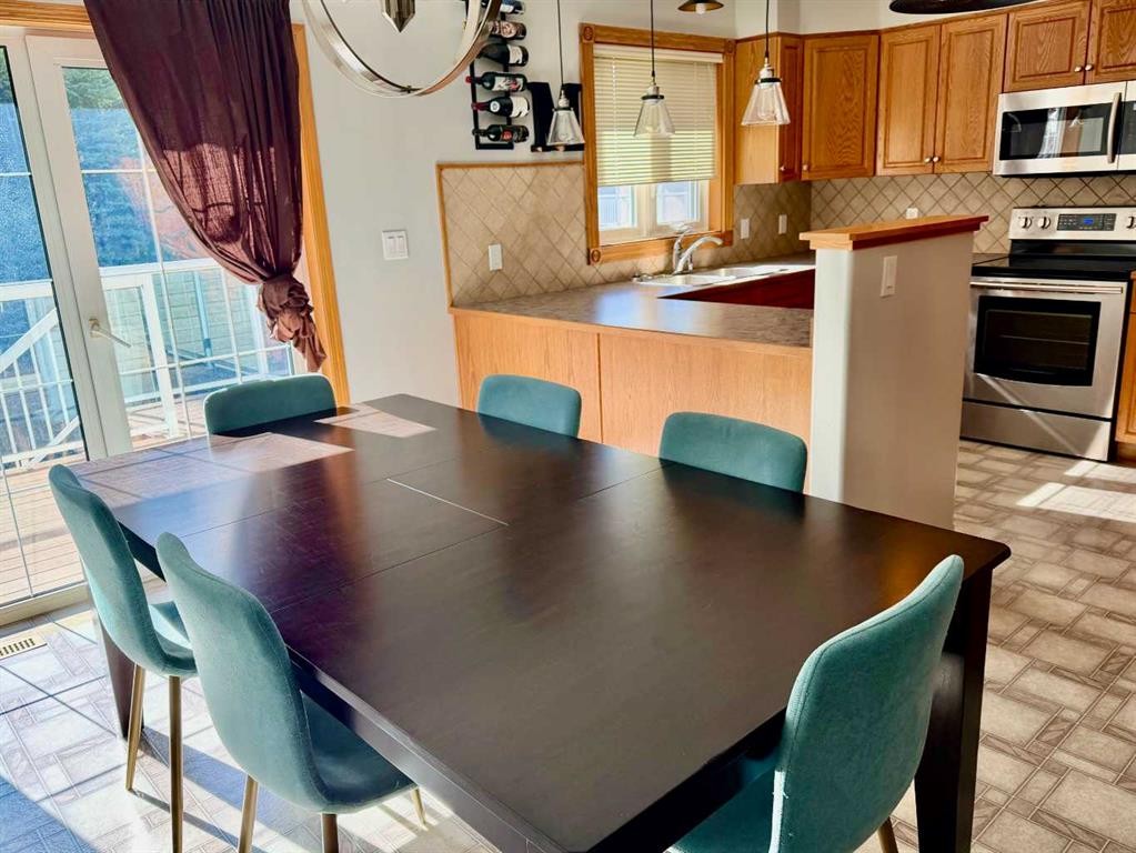 









1726


113

Street,
Blairmore,




AB
T0K 0E0

