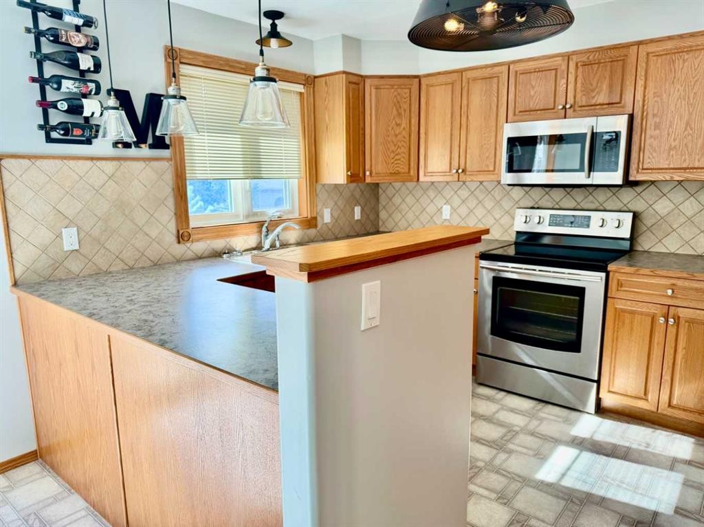 









1726


113

Street,
Blairmore,




AB
T0K 0E0

