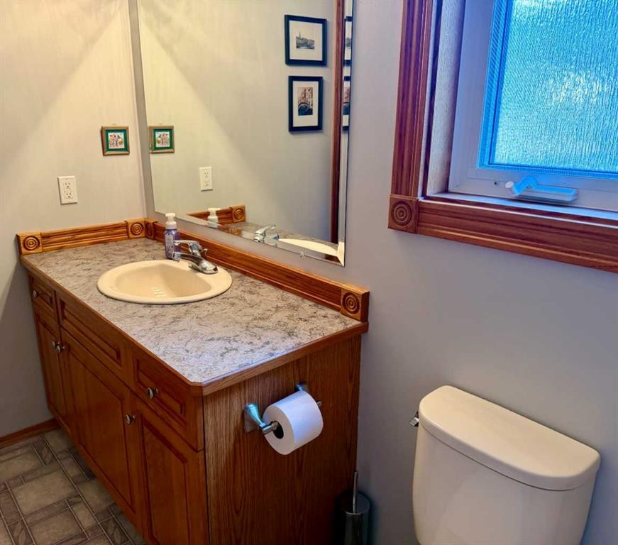 









1726


113

Street,
Blairmore,




AB
T0K 0E0

