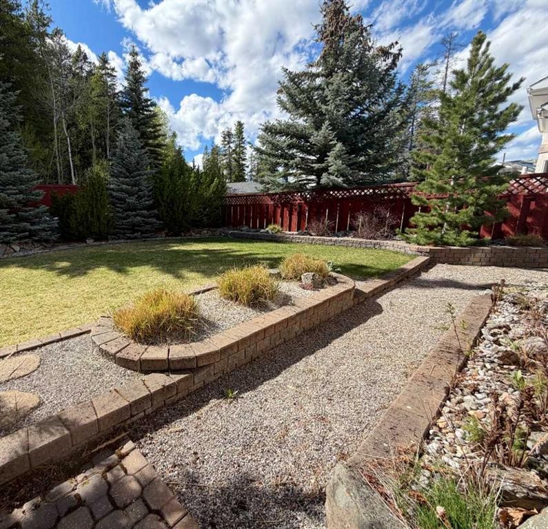 









1726


113

Street,
Blairmore,




AB
T0K 0E0


