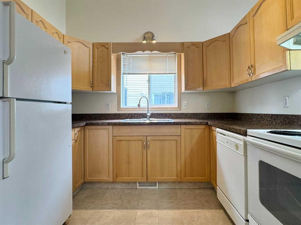 









82


Harvard

Crescent West,
Lethbridge,




AB
T1K 6R4

