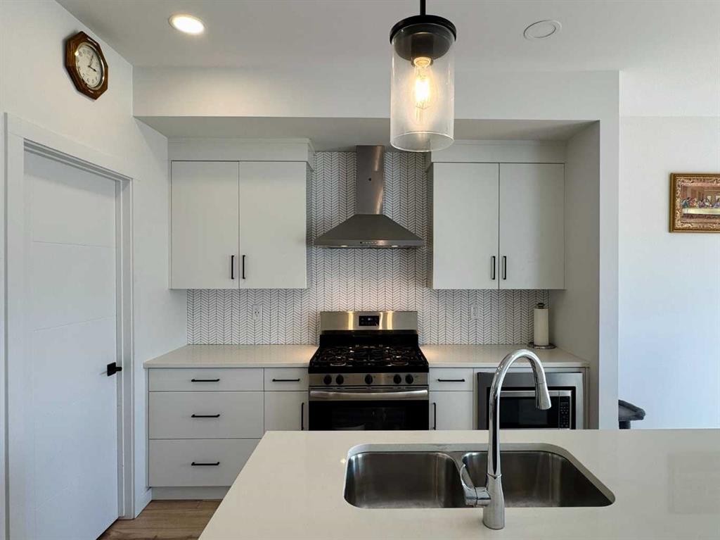 









18


Blackwolf

Pass North,
Lethbridge,




AB
T1H 7H7

