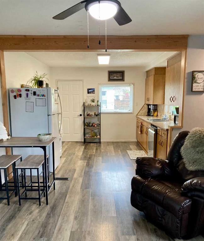 









717


227

Street,
Hillcrest,




AB
T0K 1C0

