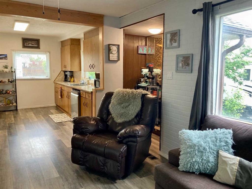 









717


227

Street,
Hillcrest,




AB
T0K 1C0

