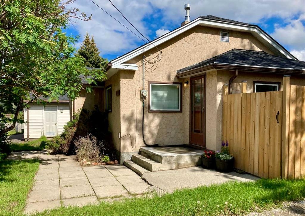 









717


227

Street,
Hillcrest,




AB
T0K 1C0

