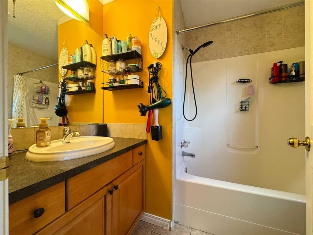 









93


Heritage

Crescent West,
Lethbridge,




AB
T1K 6X2

