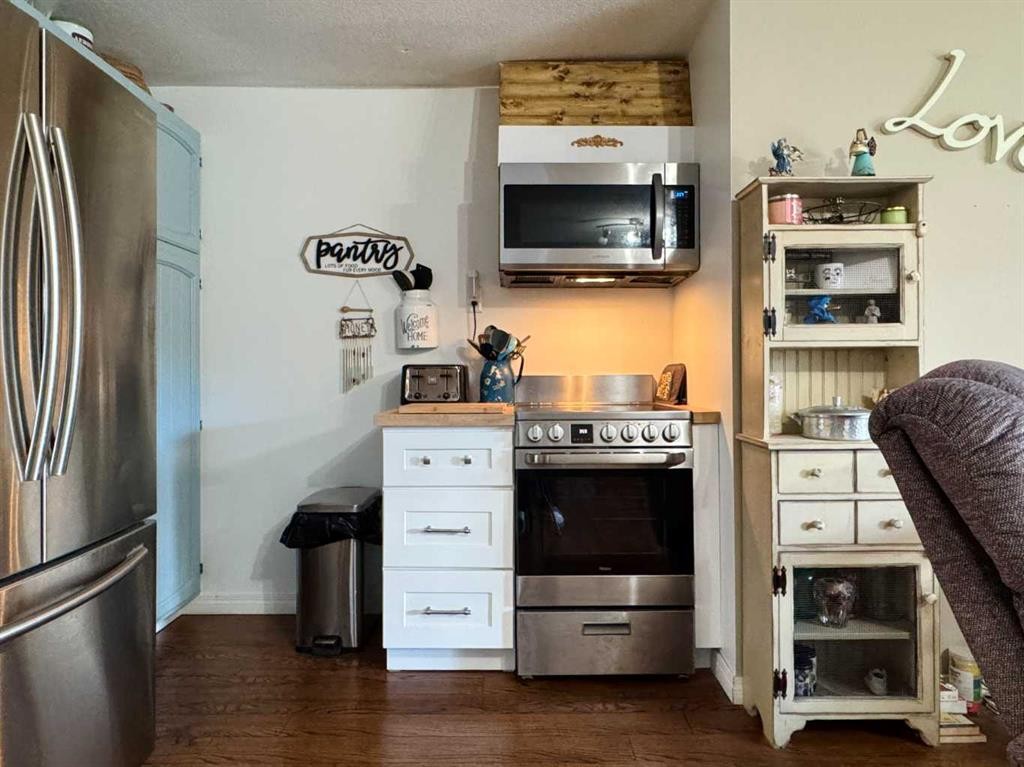 









93


Heritage

Crescent West,
Lethbridge,




AB
T1K 6X2

