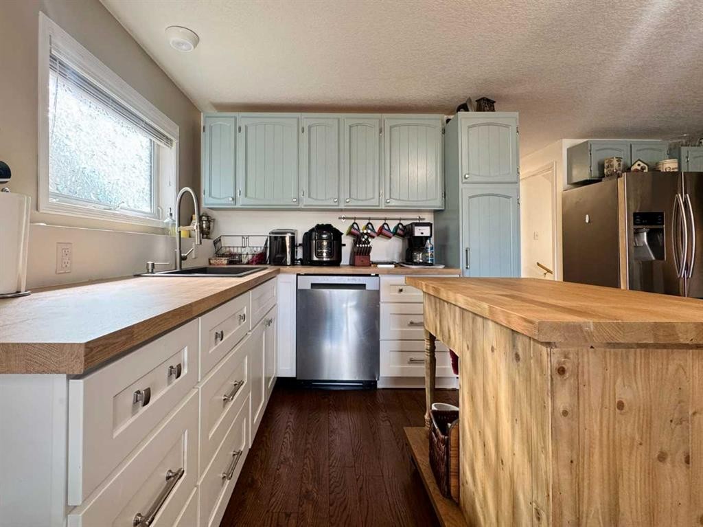 









93


Heritage

Crescent West,
Lethbridge,




AB
T1K 6X2

