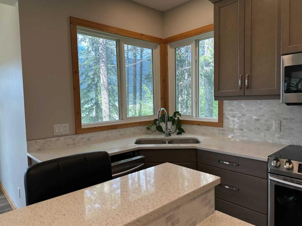 









231


Southmore

,
Blairmore,




AB
T0K 0E0


