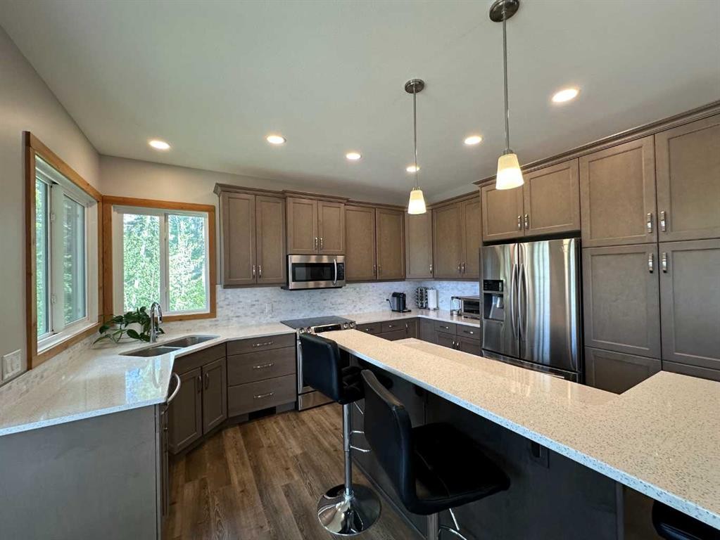 









231


Southmore

,
Blairmore,




AB
T0K 0E0

