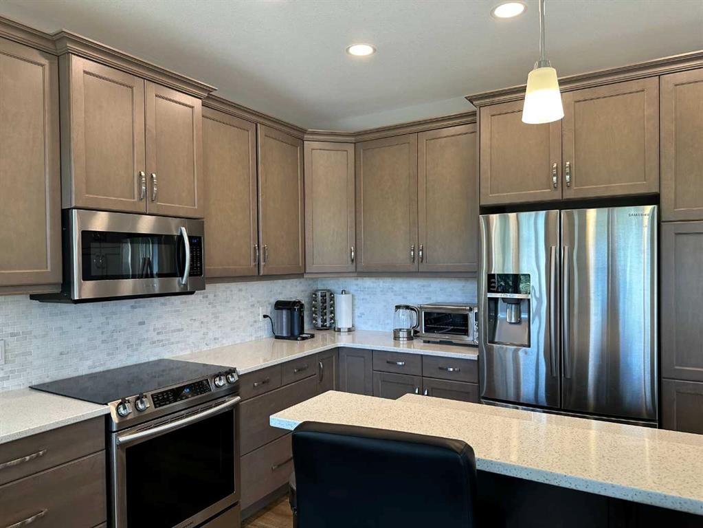 









231


Southmore

,
Blairmore,




AB
T0K 0E0

