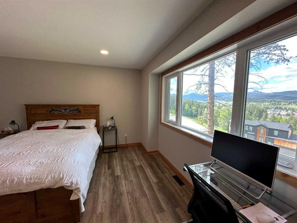 









231


Southmore

,
Blairmore,




AB
T0K 0E0

