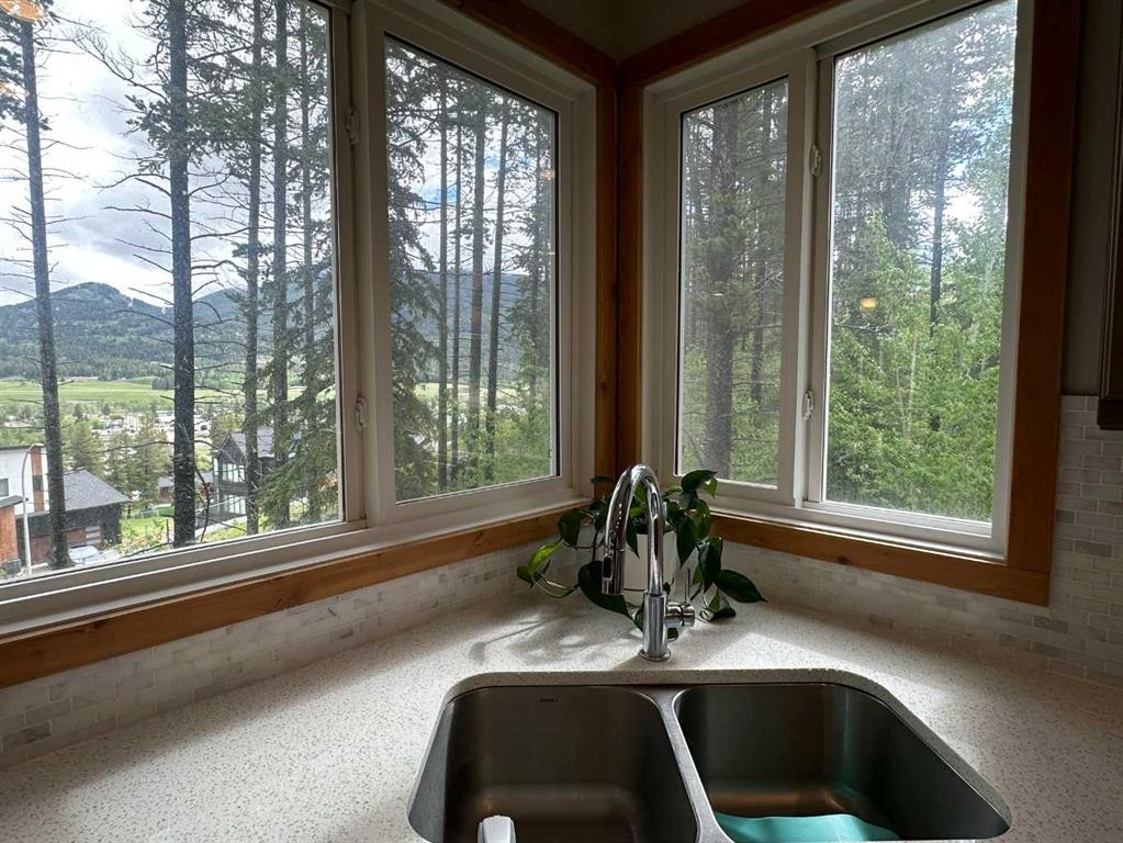 









231


Southmore

,
Blairmore,




AB
T0K 0E0

