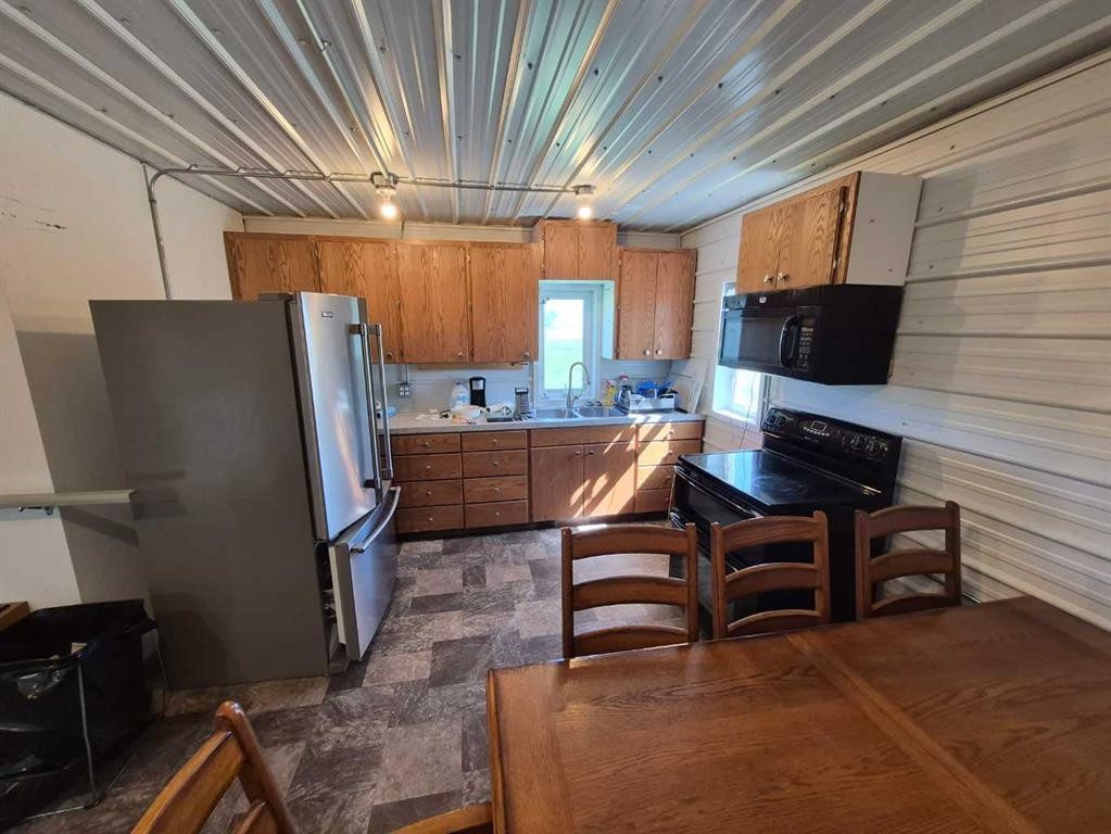 









94046


Hwy 843

, #34,
Rural Lethbridge County,







AB
T1H 6P3

