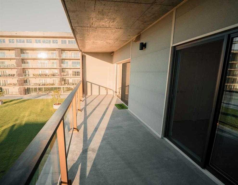 









102


Scenic

Drive North, 331,
Lethbridge,




AB
T1H 5L9

