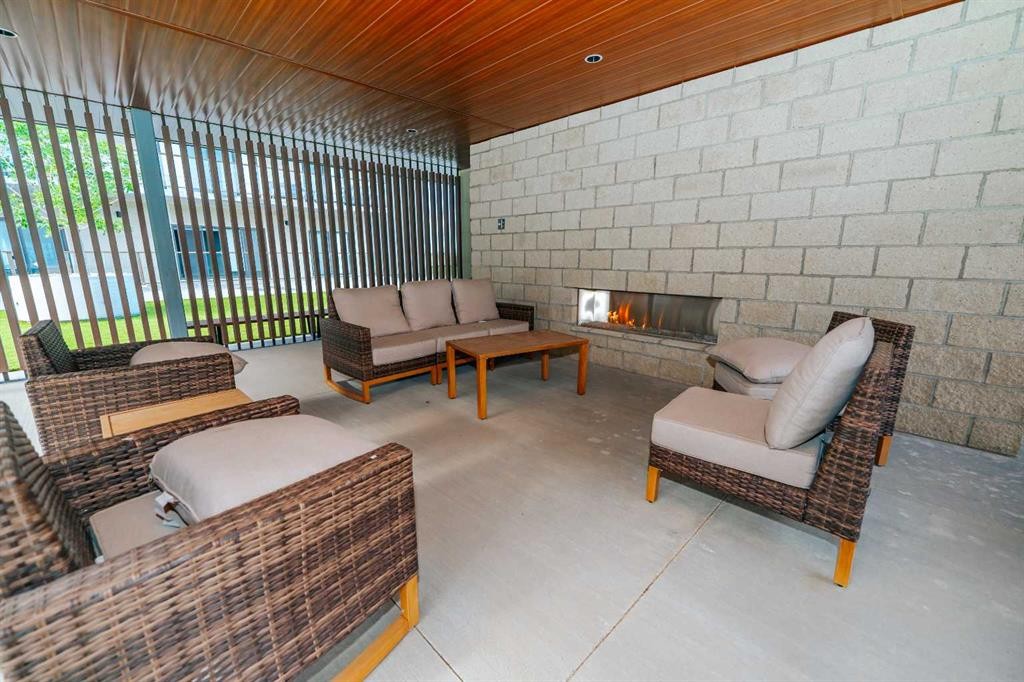 









102


Scenic

Drive North, 331,
Lethbridge,




AB
T1H 5L9

