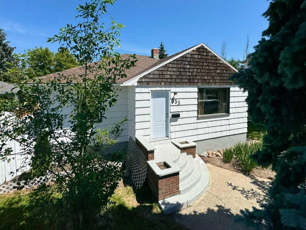 









533


23

Street South,
Lethbridge,




AB
T1J 3M9

