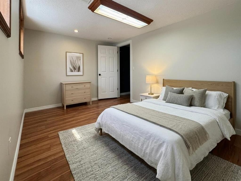 









533


23

Street South,
Lethbridge,




AB
T1J 3M9

