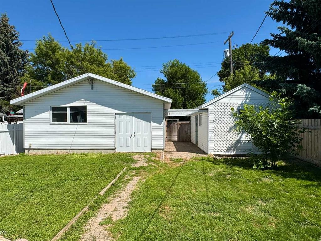 









533


23

Street South,
Lethbridge,




AB
T1J 3M9

