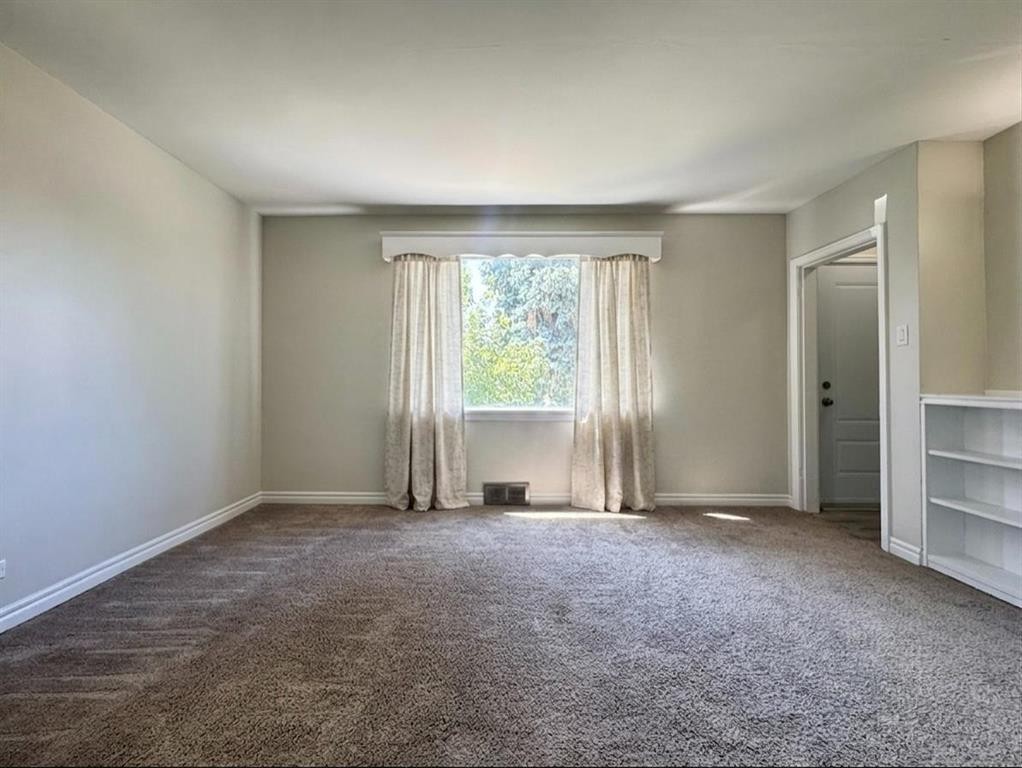 









533


23

Street South,
Lethbridge,




AB
T1J 3M9

