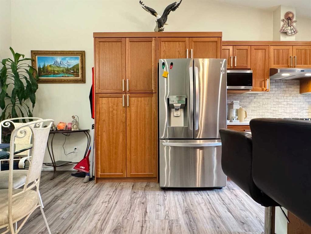 









412


Queen

Avenue,
Monarch,




AB
T0L 1M0

