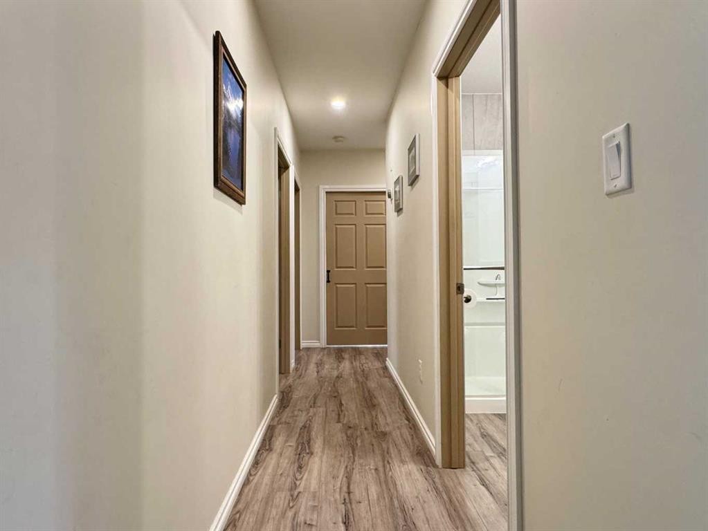 









412


Queen

Avenue,
Monarch,




AB
T0L 1M0

