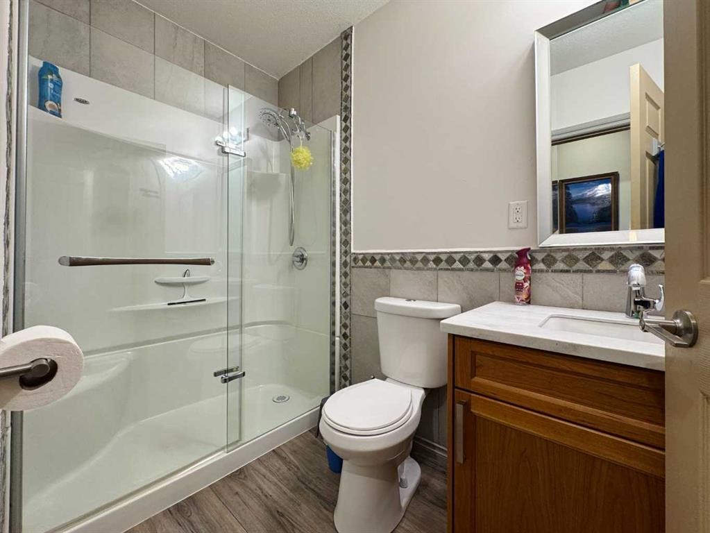









412


Queen

Avenue,
Monarch,




AB
T0L 1M0

