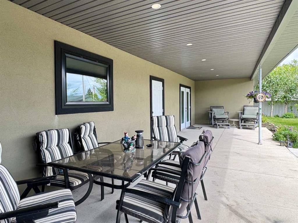 









412


Queen

Avenue,
Monarch,




AB
T0L 1M0


