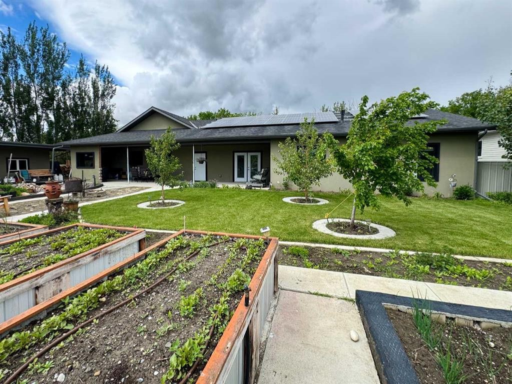









412


Queen

Avenue,
Monarch,




AB
T0L 1M0

