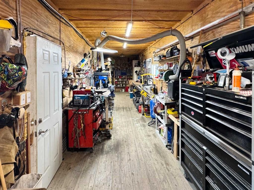 









412


Queen

Avenue,
Monarch,




AB
T0L 1M0

