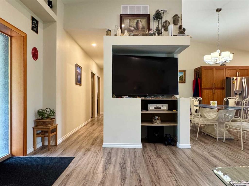 









412


Queen

Avenue,
Monarch,




AB
T0L 1M0

