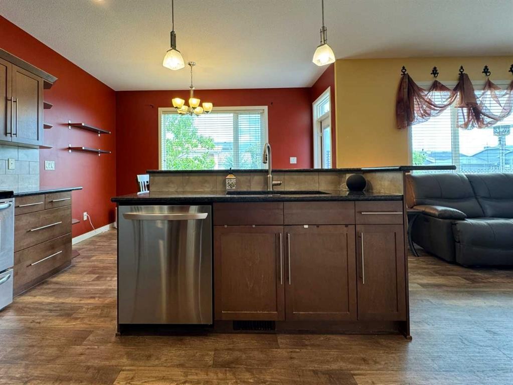









422


Lynx

Terrace North,
Lethbridge,




AB
T1H 6Z6

