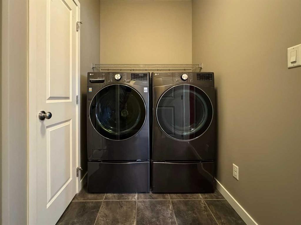 









422


Lynx

Terrace North,
Lethbridge,




AB
T1H 6Z6

