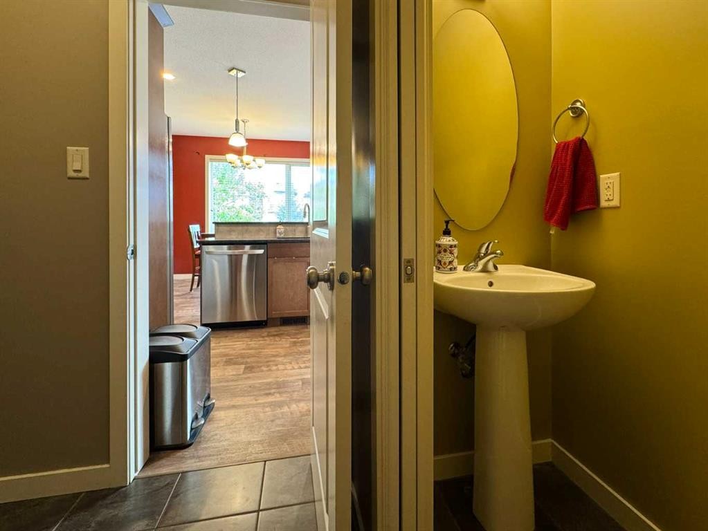 









422


Lynx

Terrace North,
Lethbridge,




AB
T1H 6Z6

