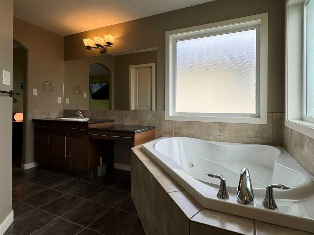 









422


Lynx

Terrace North,
Lethbridge,




AB
T1H 6Z6

