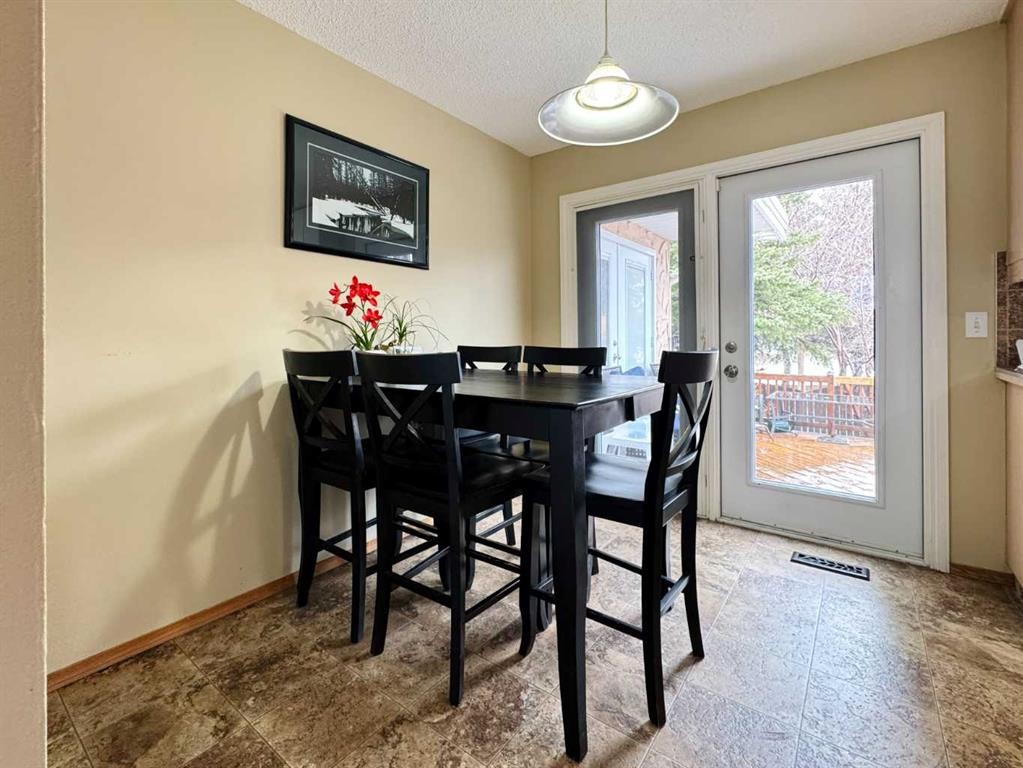









2409


20

Street North,
Lethbridge,




AB
T1H 4T9

