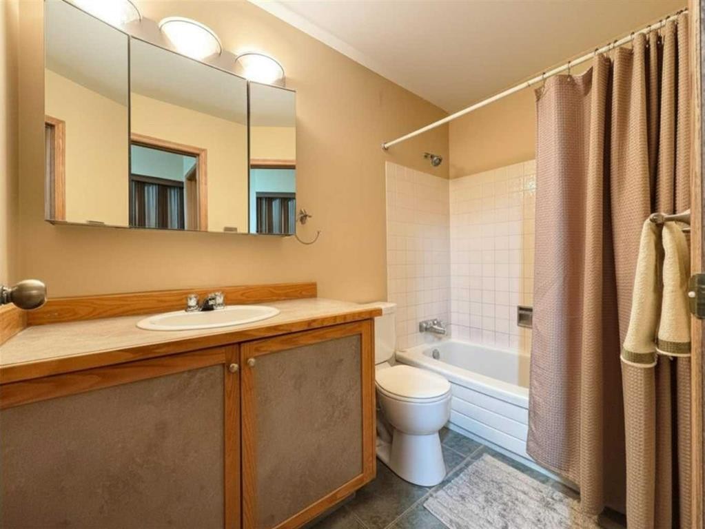









2409


20

Street North,
Lethbridge,




AB
T1H 4T9

