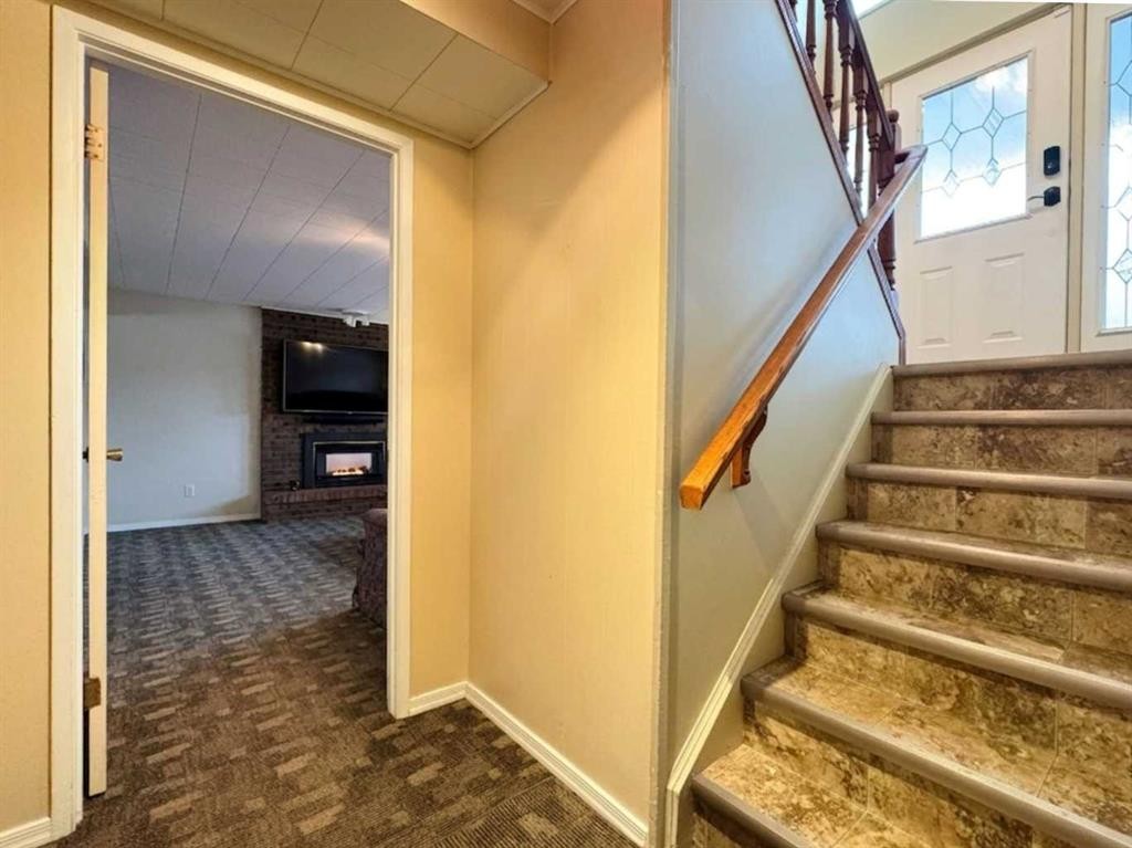 









2409


20

Street North,
Lethbridge,




AB
T1H 4T9

